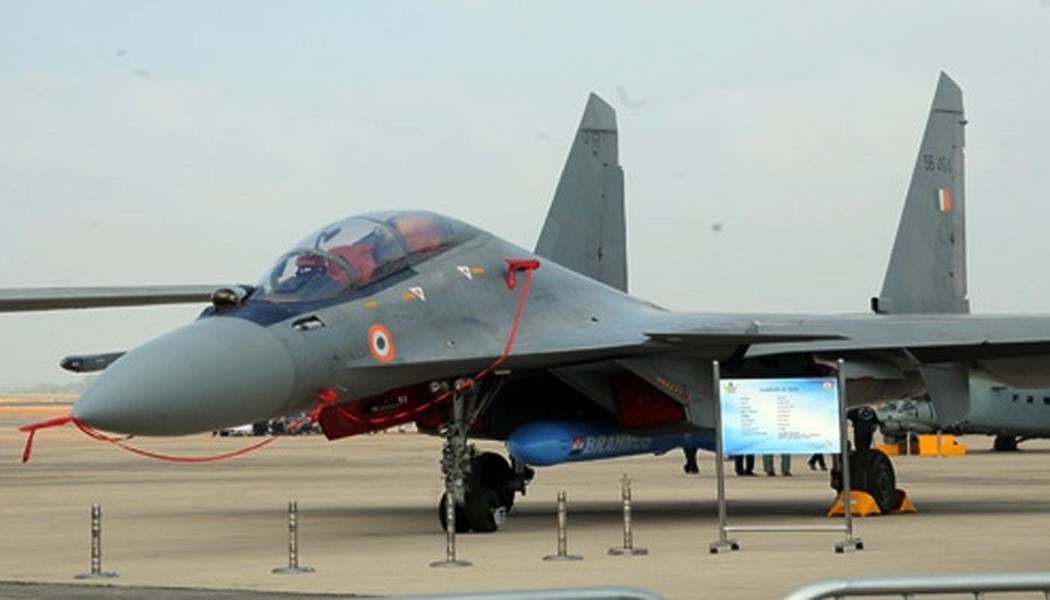 Tiêm kích Su-30MKI Ấn Độ tấn công mục tiêu cách 450 km nhờ tên lửa BrahMos-A - Ảnh 8.