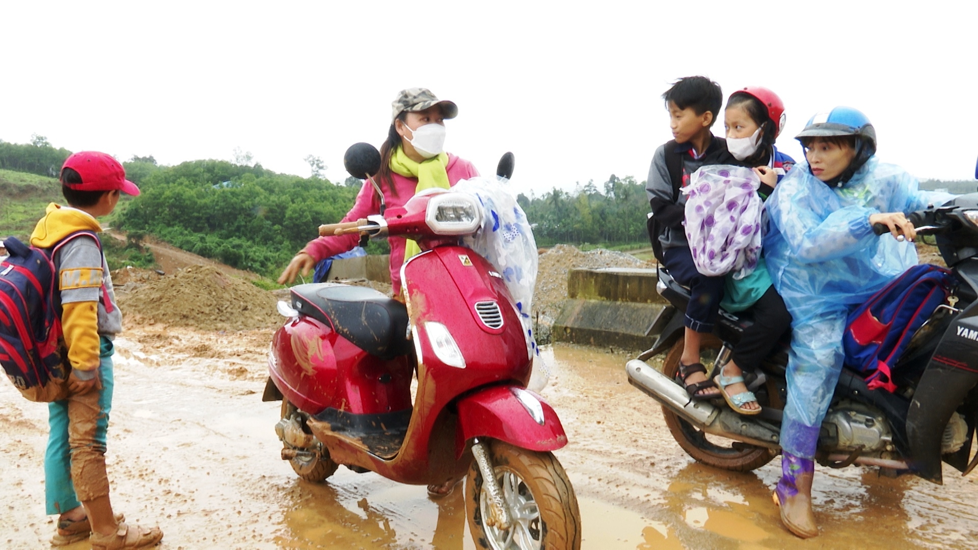 Quảng Nam: Công trình hồ thủy lợi Đá Vách 11 tỷ đồng “hành dân”   - Ảnh 3.
