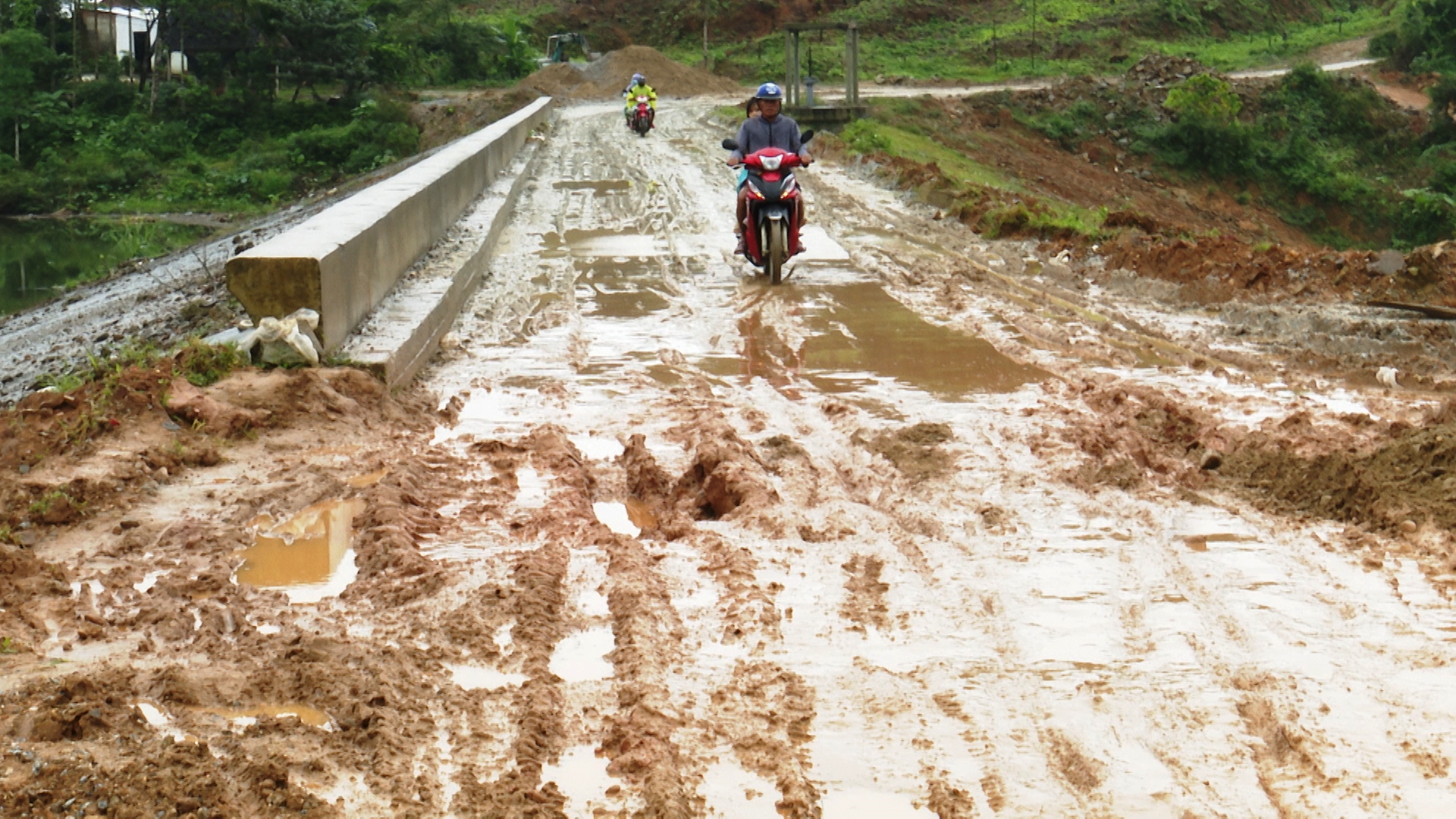 Quảng Nam: Công trình hồ thủy lợi Đá Vách 11 tỷ đồng “hành dân”   - Ảnh 2.