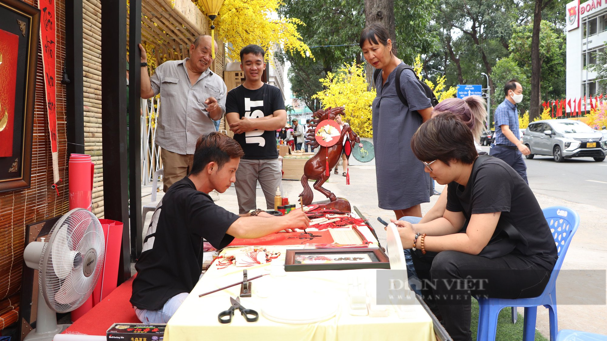 Lễ hội Tết Việt Quý Mão 2023 khắc họa đậm nét văn hóa ngày Tết Nam Bộ - Ảnh 3.