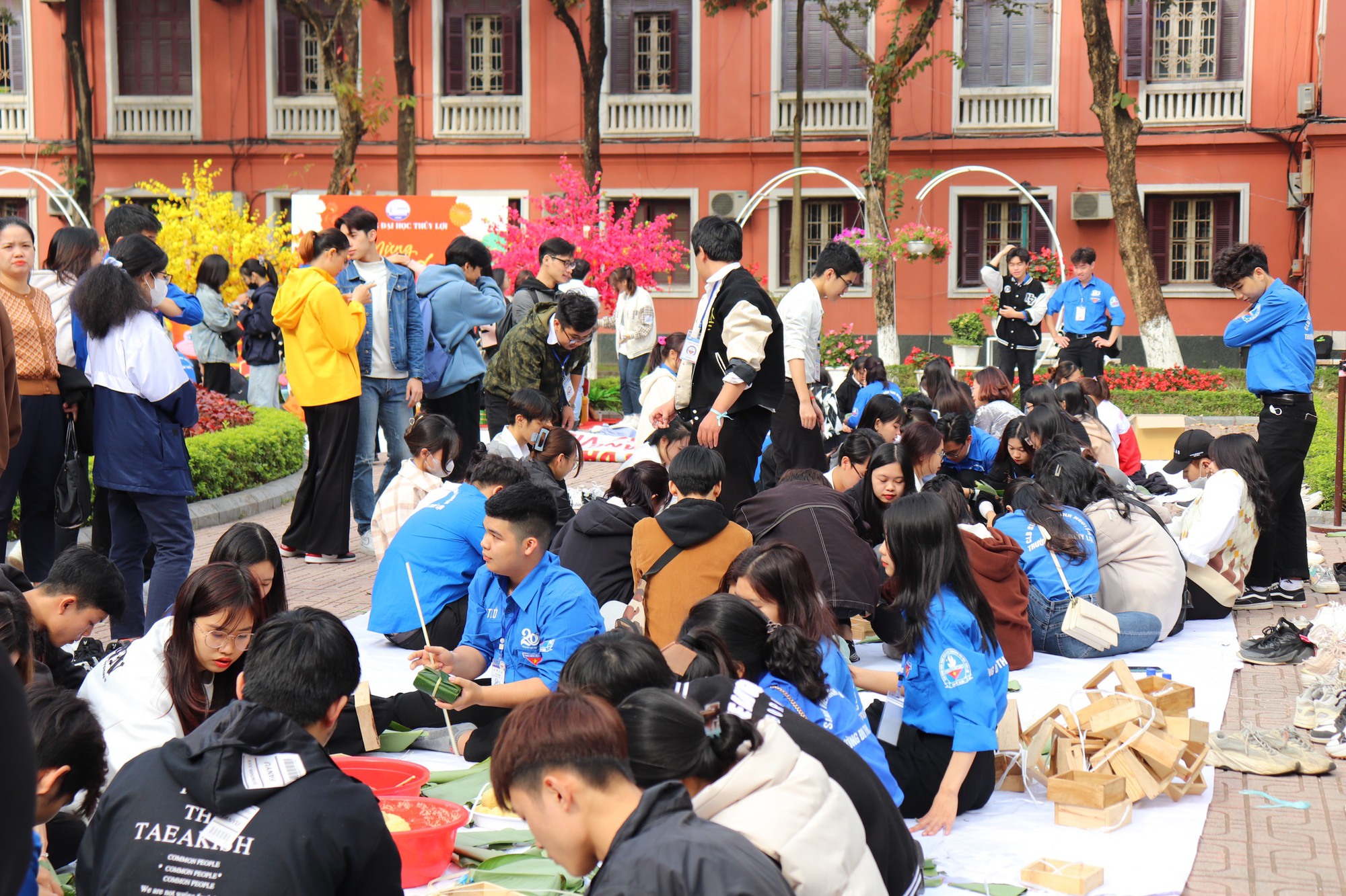 Thu hút hàng nghìn học sinh PTTH tham gia ngày hội tham quan trải nghiệm trường Đại học  - Ảnh 4.