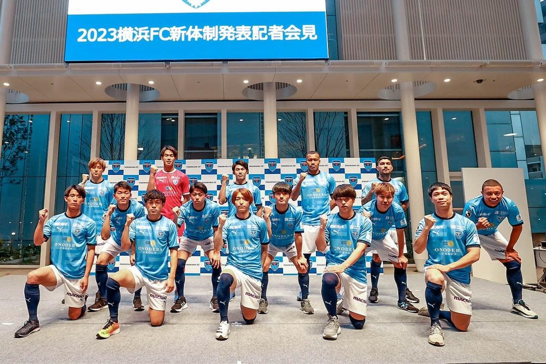 Công Phượng ra mắt Yokohama FC, nhận lương 5 đồng/mùa? - Ảnh 2.