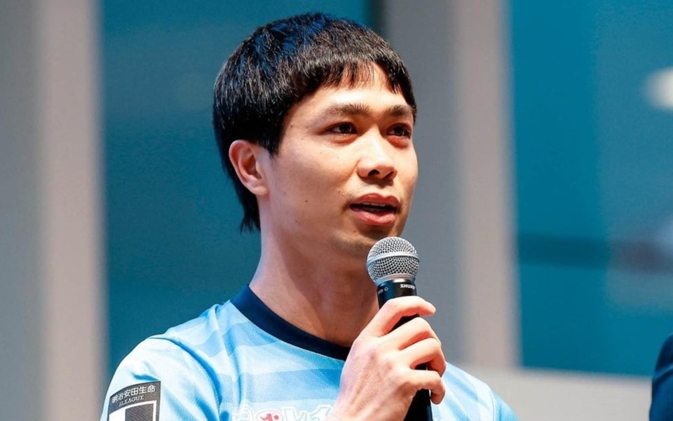 Cong Phuong เปิดตัว Yokohama FC รับเงินเดือน 5 พันล้านดอง / ฤดูกาล?