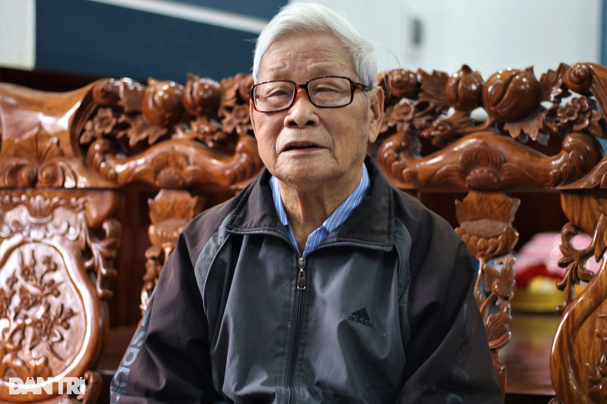 Chân dung cụ ông 92 tuổi dành cả đời mình cho công tác từ thiện  - Ảnh 1.