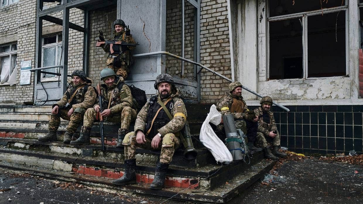 Chiến binh nước ngoài tiết lộ về cuộc tấn công thất bại của Ukraine vào chiến hào Nga - Ảnh 2.