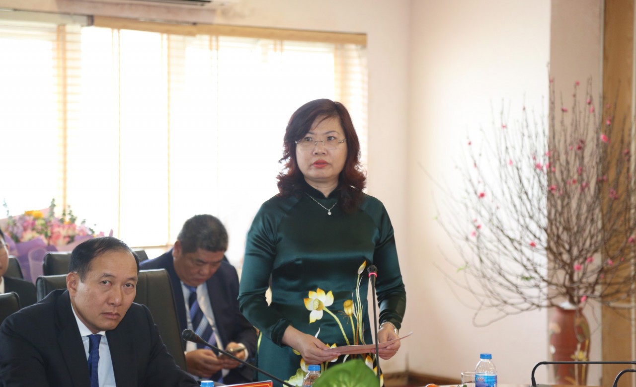 Chân dung nữ Chủ tịch Ủy ban Chứng khoán Vũ Thị Chân Phương vừa được bổ nhiệm - Ảnh 2.