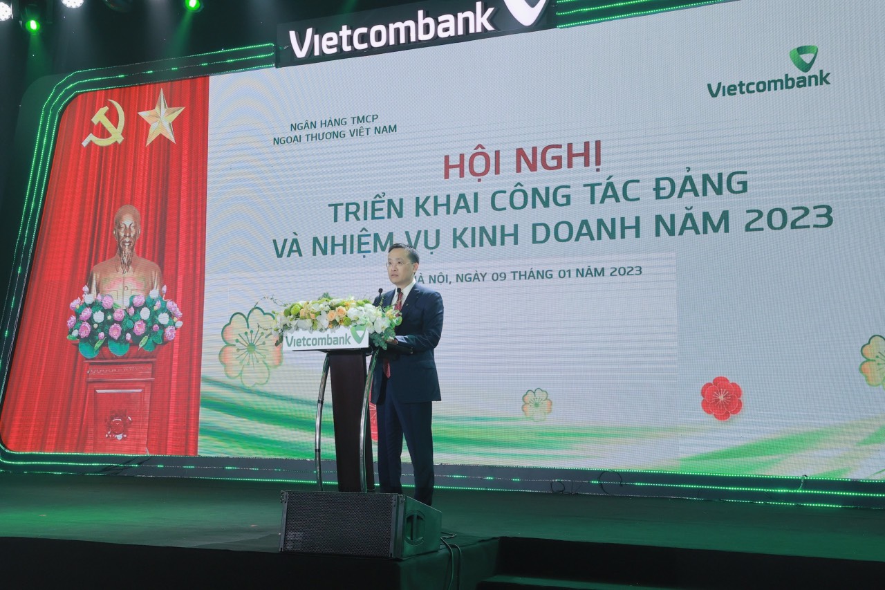 Vietcombank: Mục tiêu lợi nhuận tăng tối thiểu 12%, nhận chuyển giao bắt buộc trong năm 2023 - Ảnh 1.