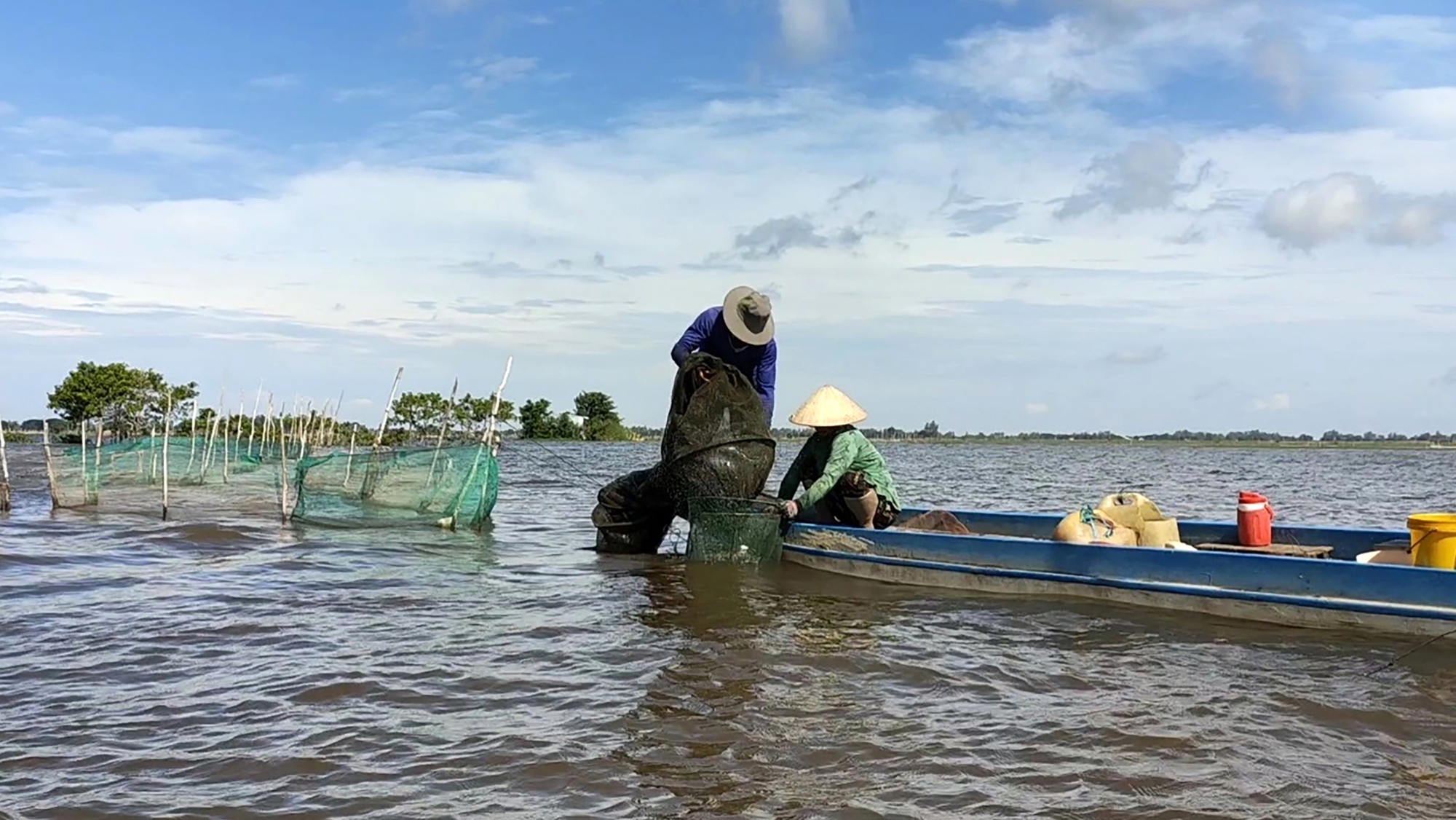 Sẽ hiếm có mùa lũ đẹp - Ảnh 1.