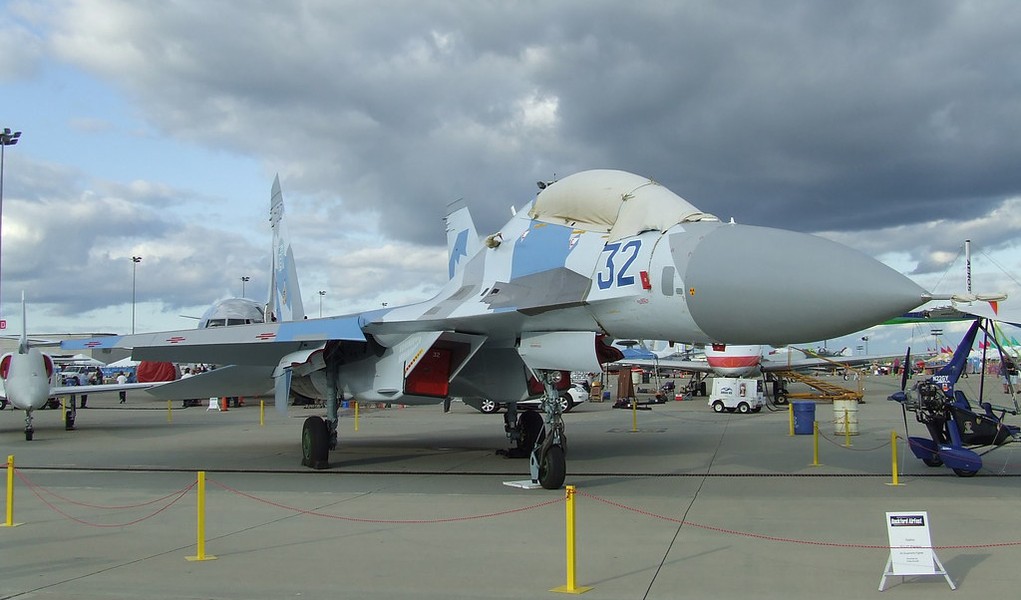 Bí ẩn cặp đôi tiêm kích cực mạnh Su-27UB trên đất Mỹ - Ảnh 2.