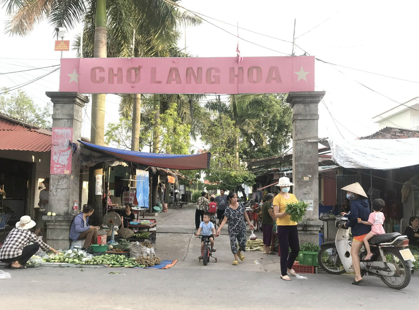 Chợ quê truyền thống ở Bắc Ninh trong vòng xoáy đô thị hóa, chuyên xưa nay, còn mất - Ảnh 2.