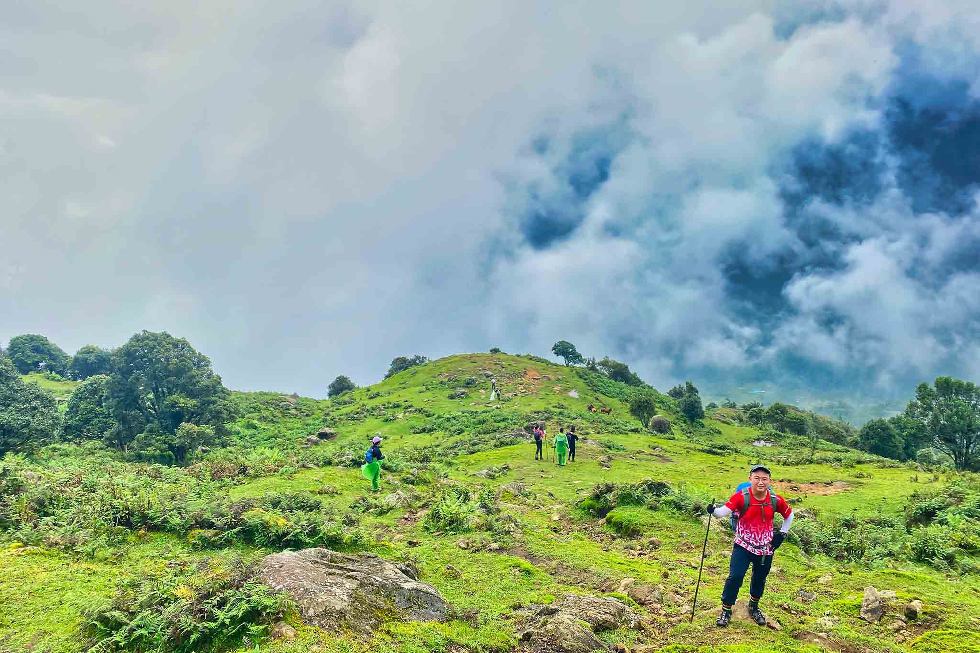 Băng rừng 2 ngày ngắm ‘quỷ núi’, săn hốc đá hình ‘trái tim’ Nhìu Cồ San-một ngọn núi cao ở Lào Cai - Ảnh 5.
