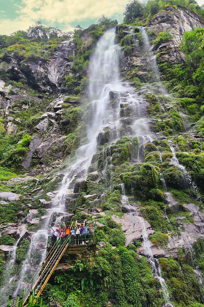 Băng rừng 2 ngày ngắm ‘quỷ núi’, săn hốc đá hình ‘trái tim’ Nhìu Cồ San-một ngọn núi cao ở Lào Cai - Ảnh 7.