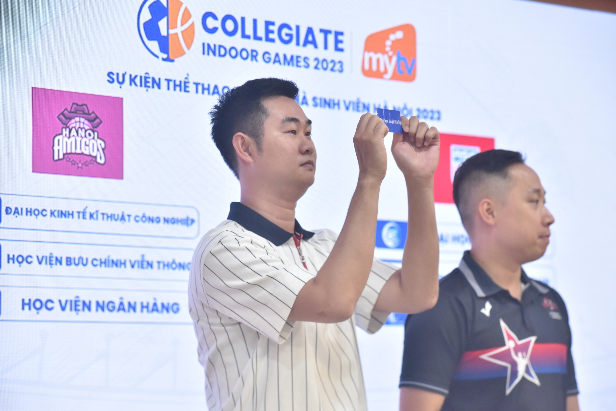 Sôi động ra mắt giải thể thao trong nhà dành cho sinh viên Hà Nội lần thứ nhất - Ảnh 2.