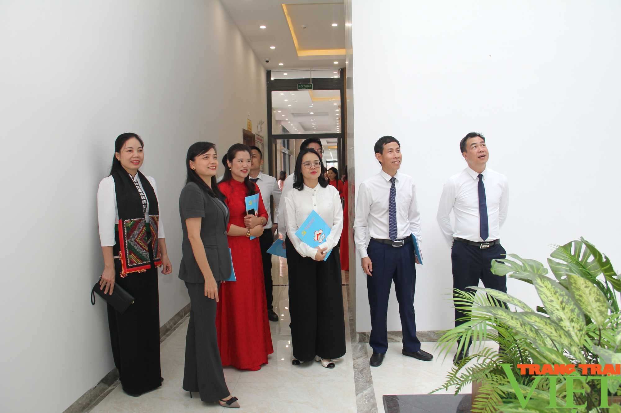 Trụ sở làm việc mới của Thành ủy, HĐND, UBND, UBMTTQ thành phố Sơn La đi vào hoạt động  - Ảnh 9.