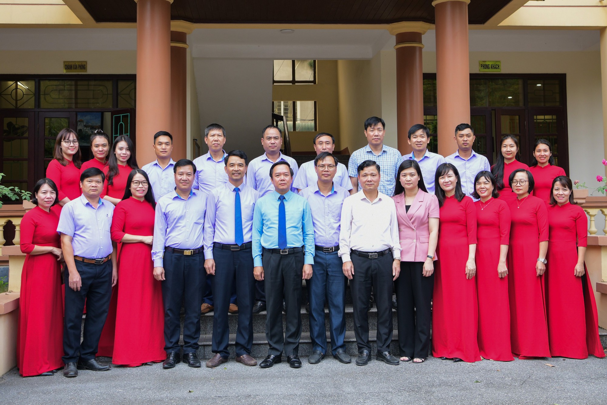 Chủ tịch UBND tỉnh Ninh Bình chúc mừng kỷ niệm 93 năm thành lập Hội NDVN - Ảnh 3.