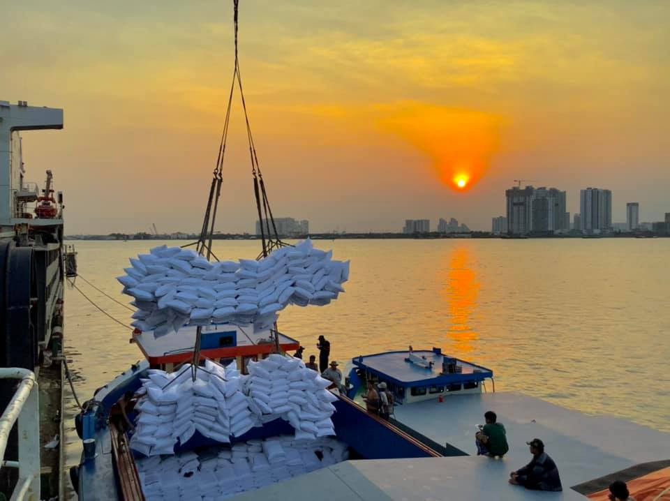 Phân bón Cà Mau nỗ lực hoàn thành mục tiêu kinh doanh trong bối cảnh thị trường khó khăn - Ảnh 3.