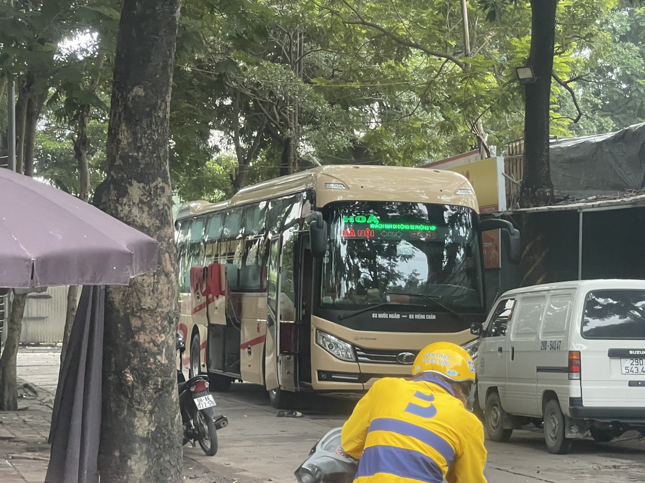 Bộ GTVT đề xuất Sở GTVT điều chỉnh tuyến vận tải cố định, lo ngại &quot;bùng nổ xe dù bến cóc&quot; (Bài 1) - Ảnh 3.