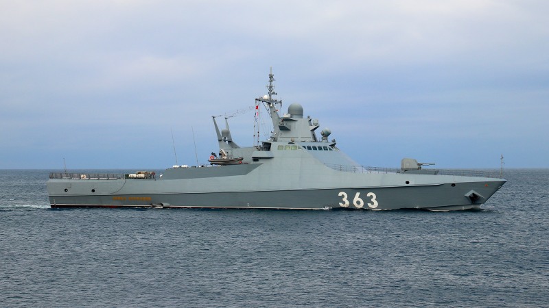 Rộ tin tàu Nga 'Pavel Derzhavin' bất ngờ nổ tung ở Sevastopol  - Ảnh 1.