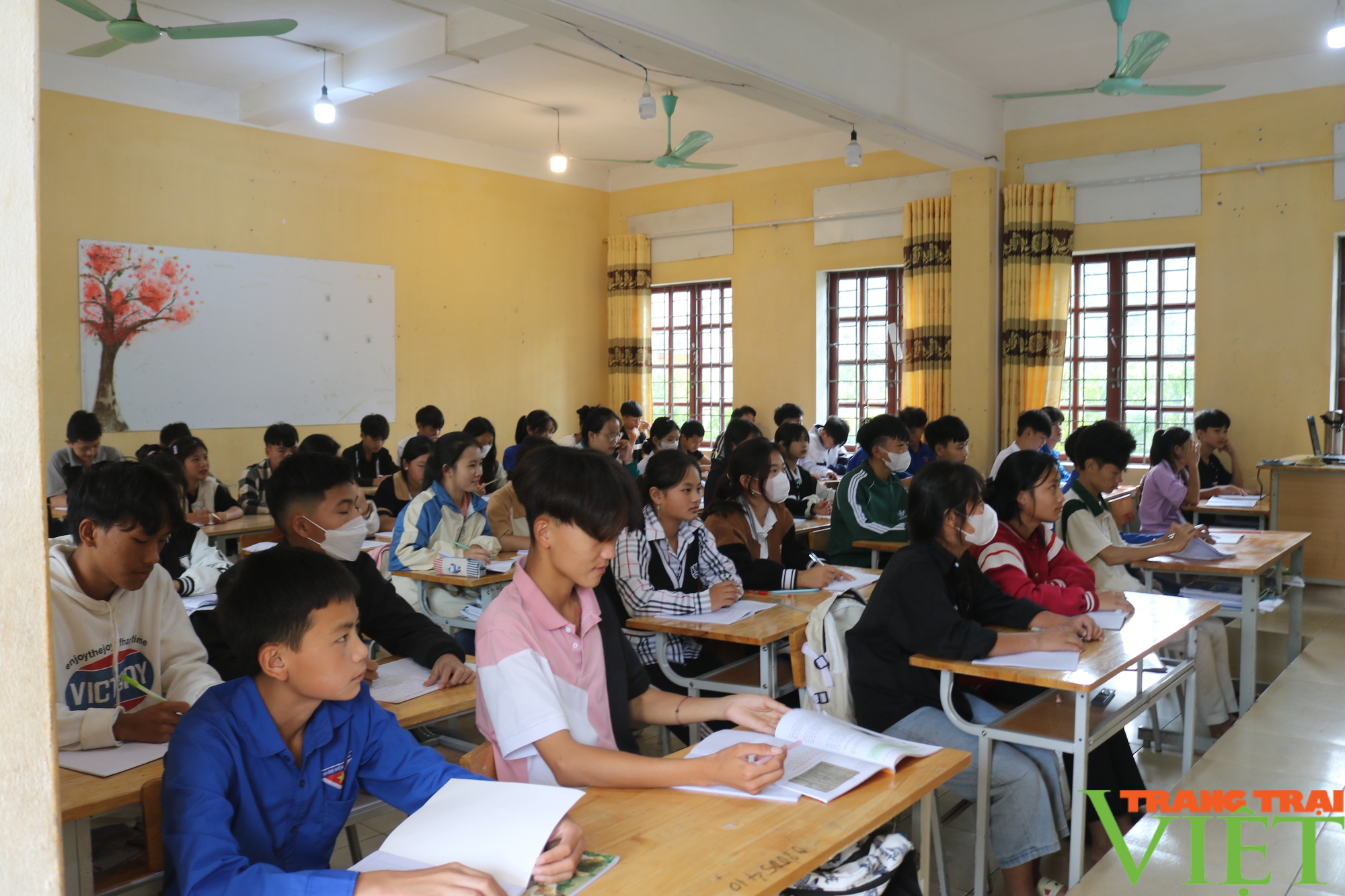 Trường THPT số 1 Mường Khương (Lào Cai) nâng cao chất lượng giáo dục - Ảnh 2.