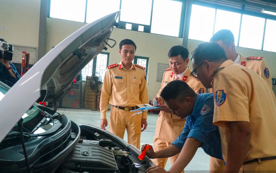 Nhu cầu đăng kiểm cuối năm dự kiến tăng cao: Cục Đăng kiểm khuyến cáo người dân