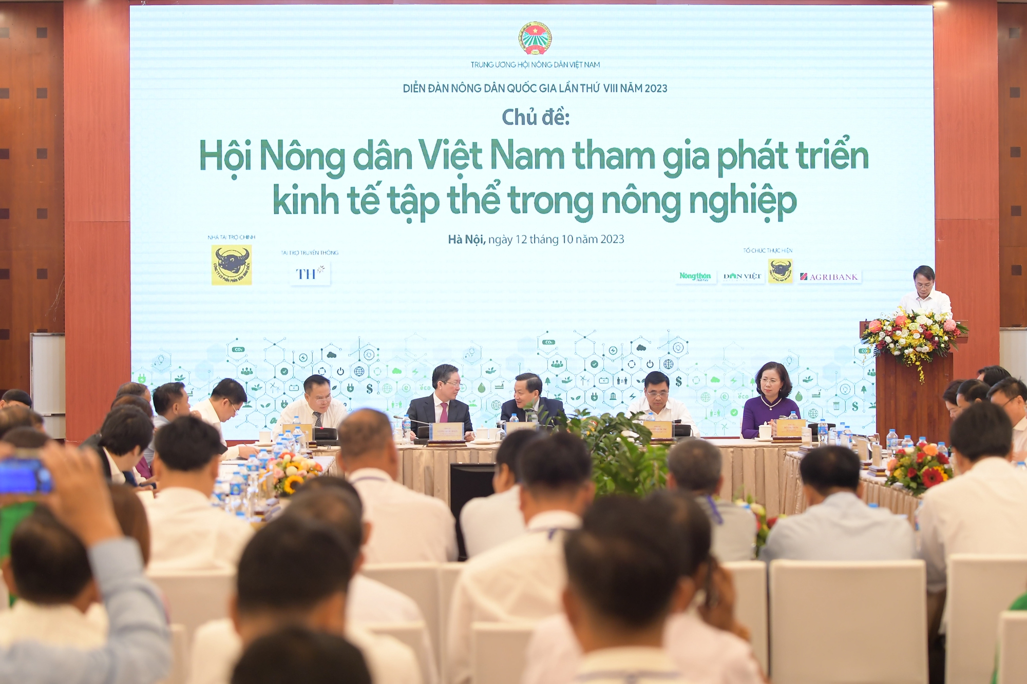 Chủ tịch Hội Nông dân Việt Nam Lương Quốc Đoàn chia sẻ 3 vấn đề cốt lõi trong phát triển kinh tế tập thể - Ảnh 2.