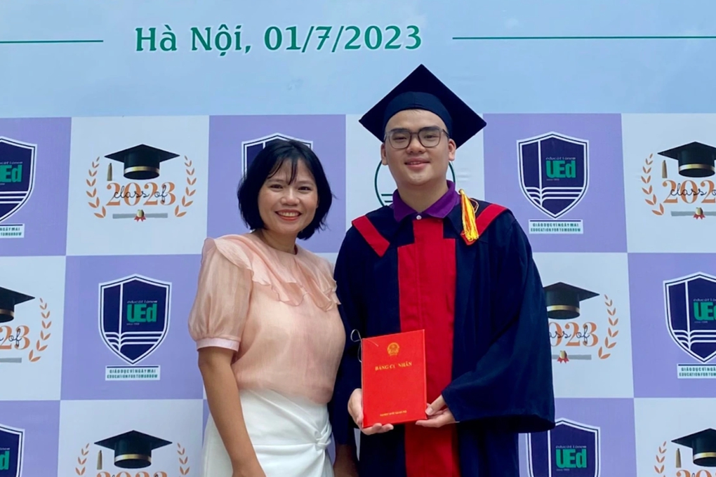 Thủ khoa Trường Đại học Giáo dục: &quot;Mọi người nghĩ mình là mọt sách&quot; - Ảnh 4.