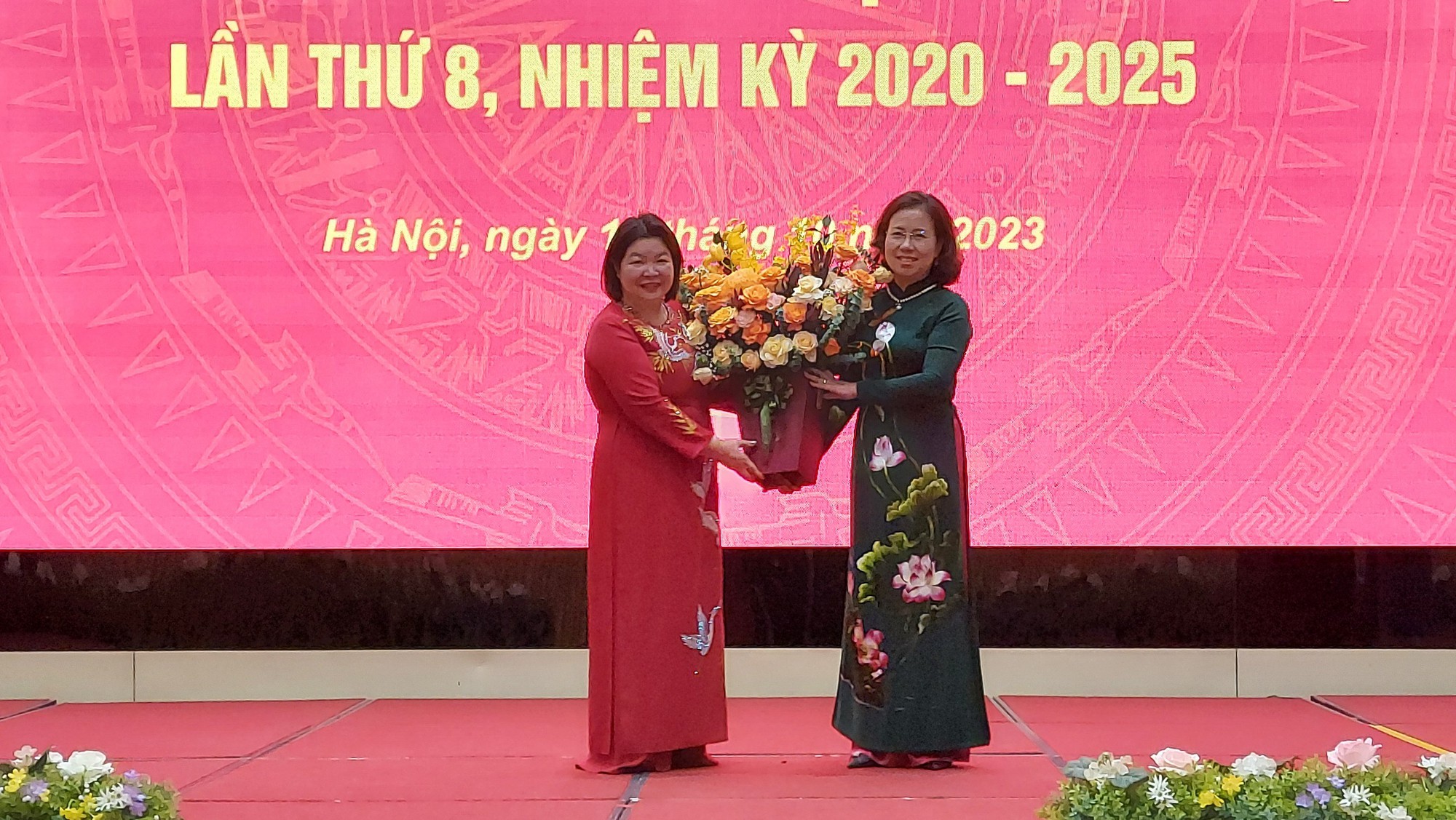 Bà Cao Xuân Thu Vân được bầu làm Chủ tịch Liên minh Hợp tác xã Việt Nam - Ảnh 1.