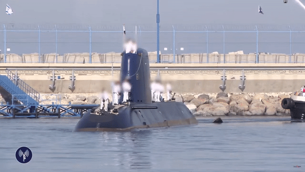 Cùng xem sức mạnh hạm đội tàu ngầm Israel có thể mang tên lửa hạt nhân uy lực cỡ nào - Ảnh 1.