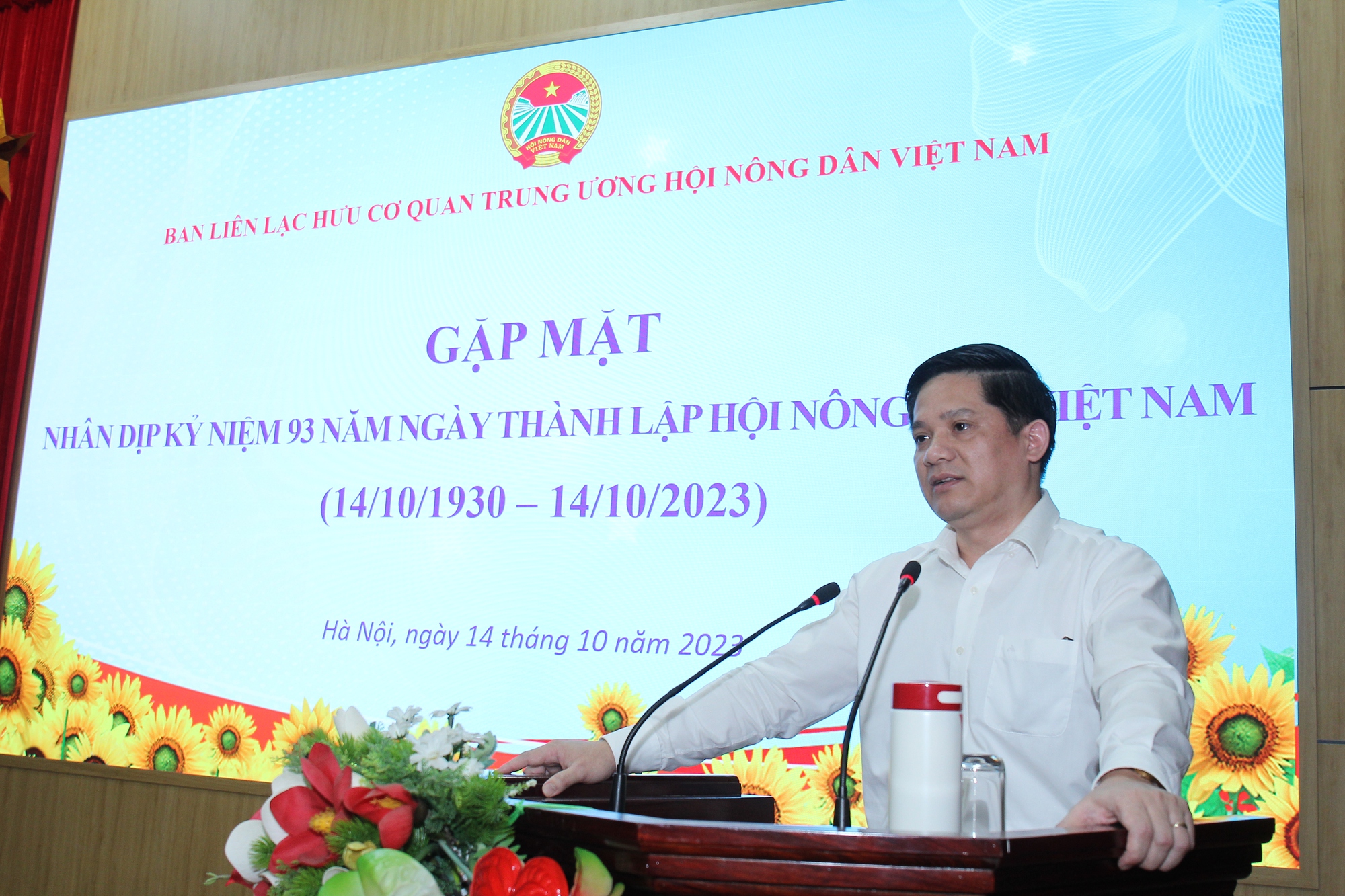 Trung ương Hội Nông dân Việt Nam gặp mặt cán bộ hưu trí nhân dịp kỷ niệm 93 năm ngày thành lập Hội NDVN - Ảnh 1.