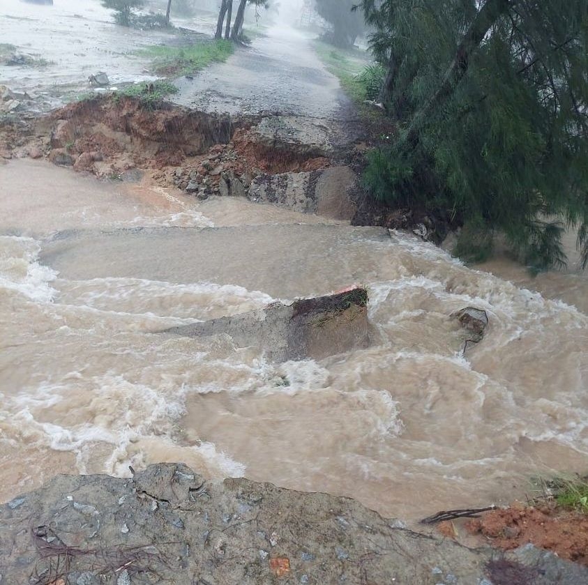Thiên tai cấp 4 lần đầu tiên về mưa lớn cho 2 tỉnh thành Đà Nẵng và Thừa thiên Huế - Ảnh 1.