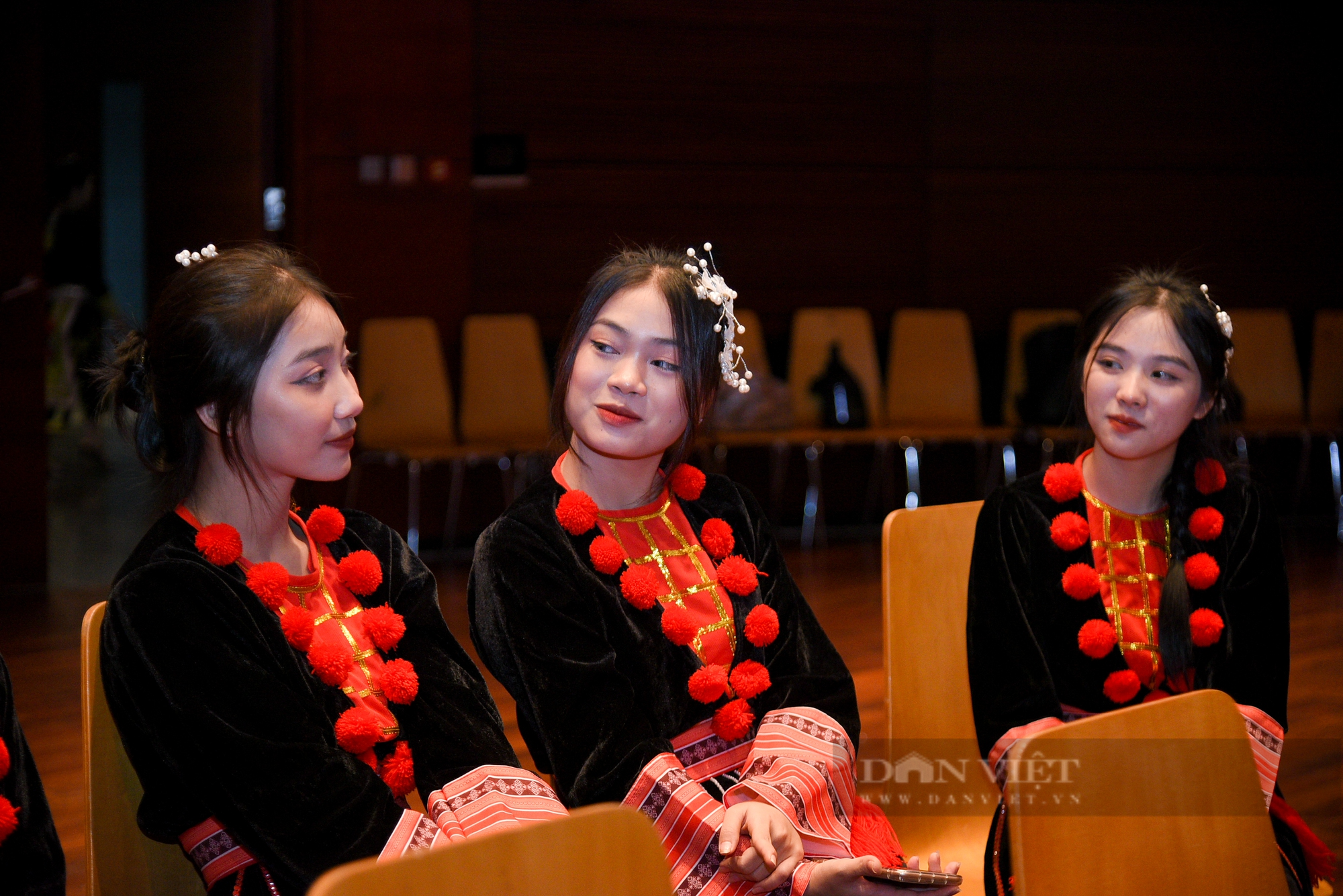 Đủ cung bậc cảm xúc tại lễ chào đón tân sinh viên dân tộc Dao tại Hà Nội lần thứ 3 - Ảnh 9.
