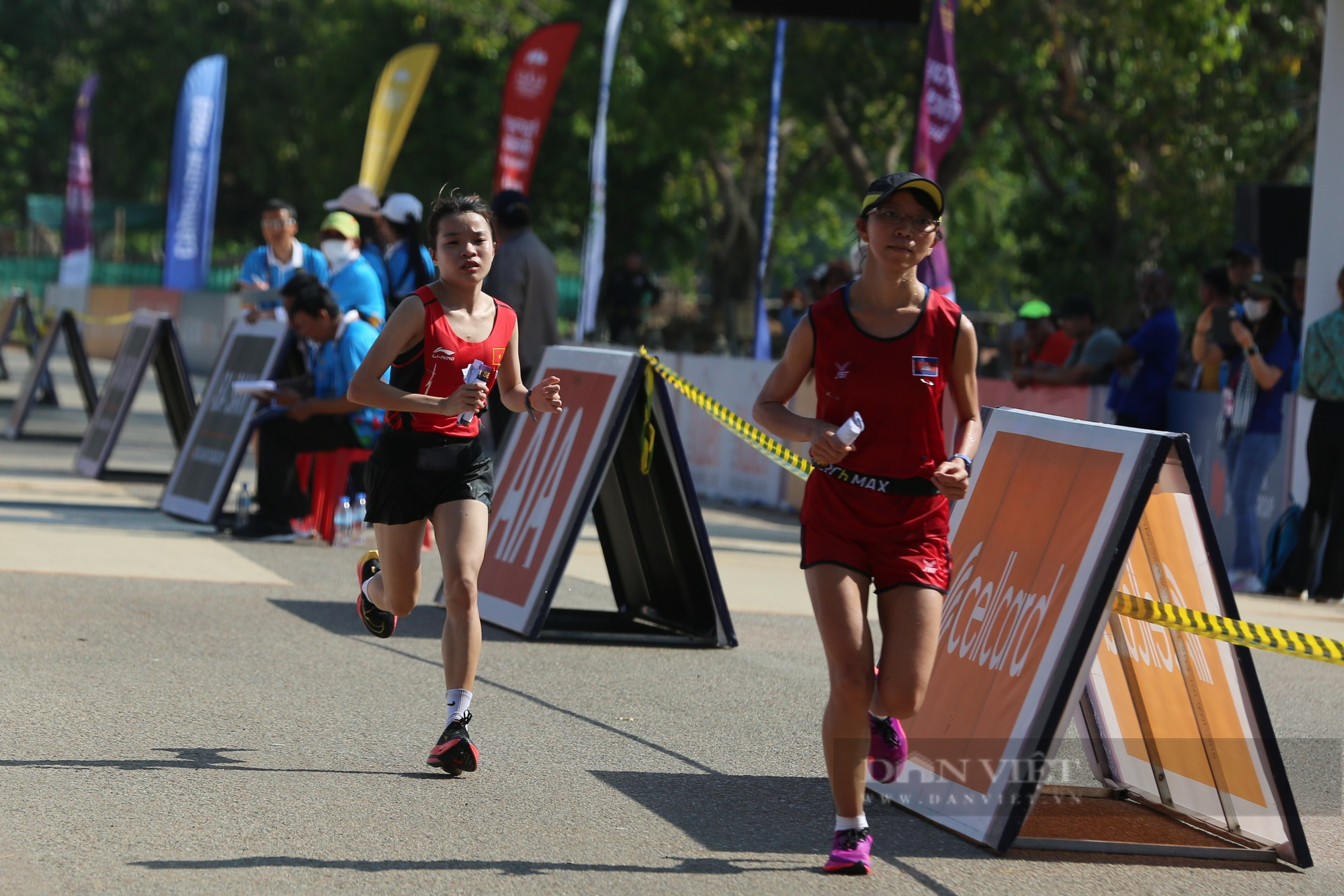 Vì sao kỷ lục của Lê Thị Tuyết tại Giải marathon quốc tế Di sản Hà Nội 2023 không được công nhận? - Ảnh 1.
