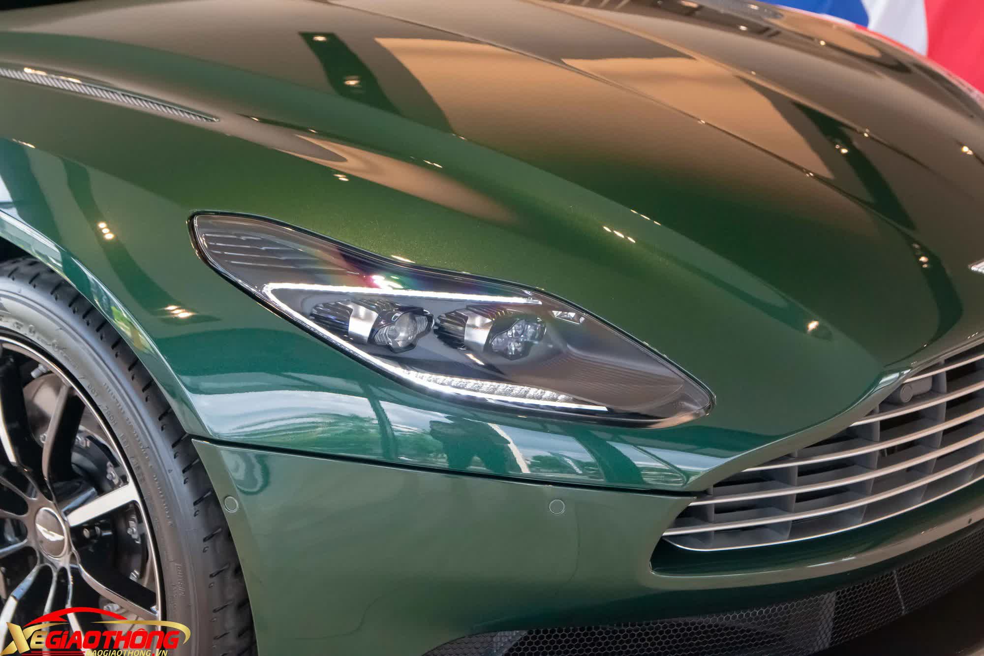 Cận cảnh chiếc Aston Martin DB11 độc nhất Việt Nam - Ảnh 2.