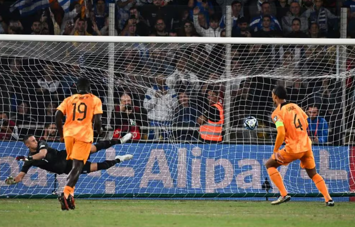 Hà Lan thắng Hy Lạp phút 90+3, HLV Koeman thú nhận điều bất ngờ - Ảnh 1.