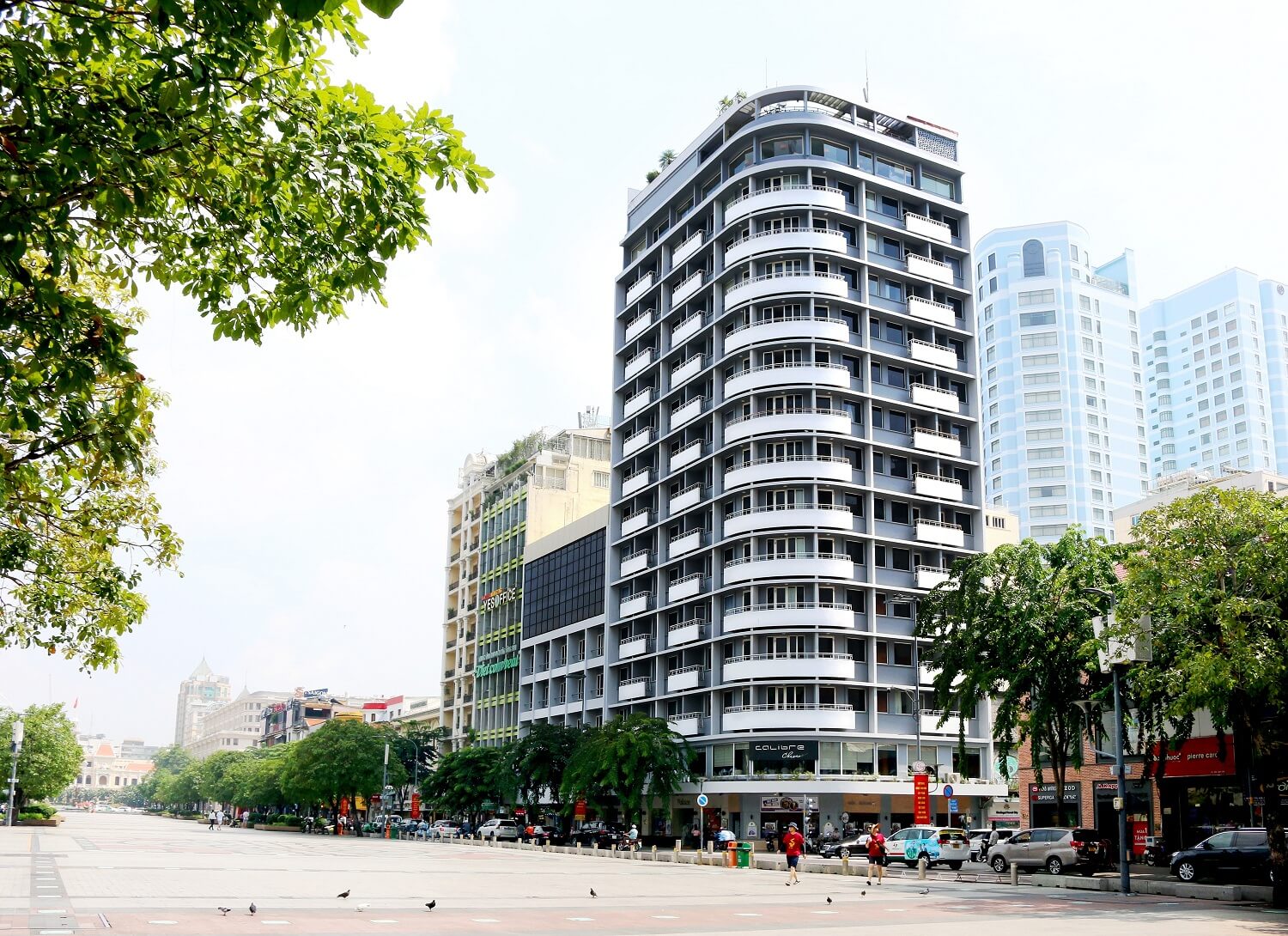 Chủ một loạt khách sạn trên đất vàng Sài Gòn lỗ nặng - Ảnh 1.