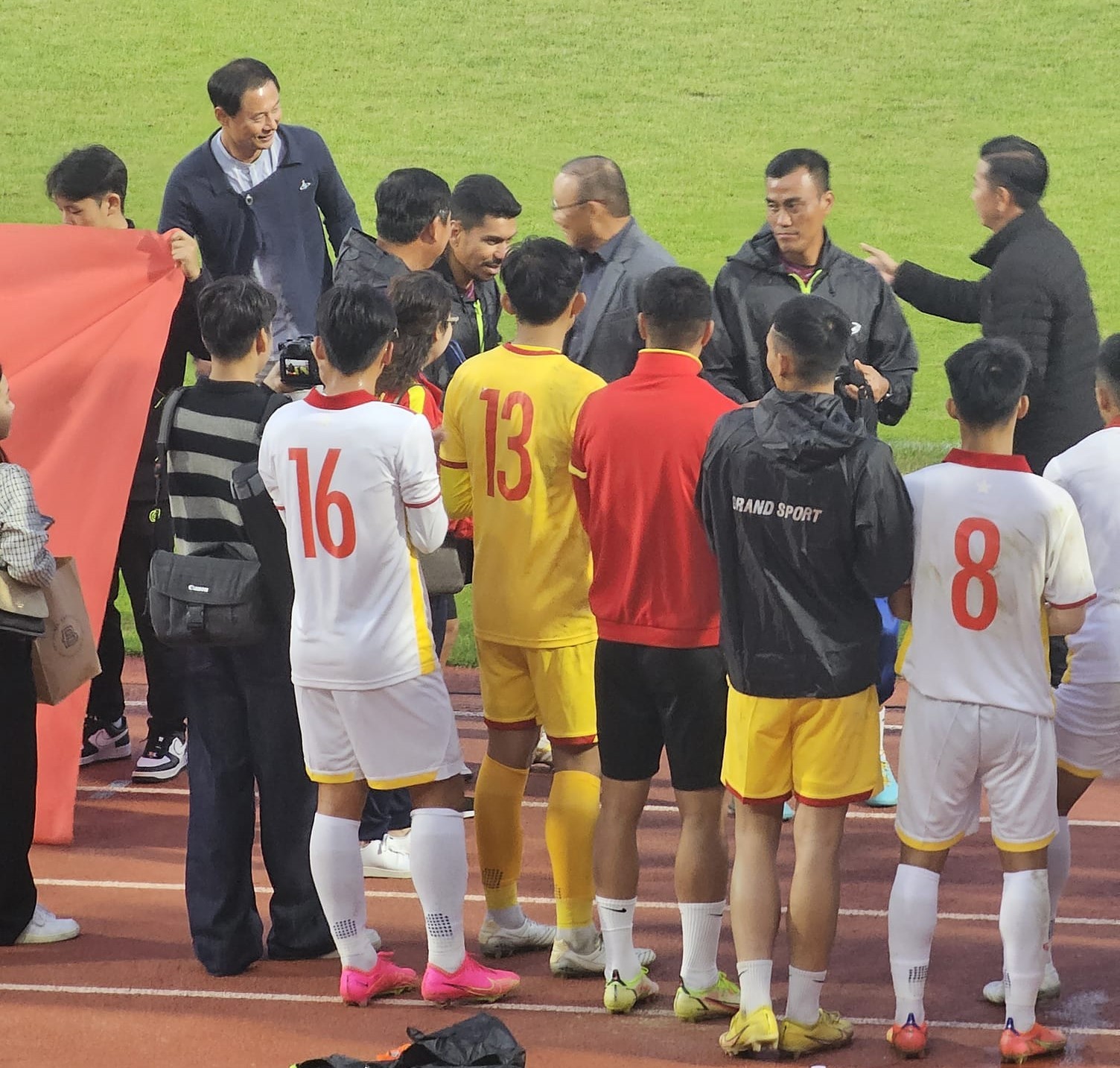 HLV Park Hang-seo làm điều bất ngờ khi U18 Việt Nam gặp U18 Hàn Quốc - Ảnh 2.