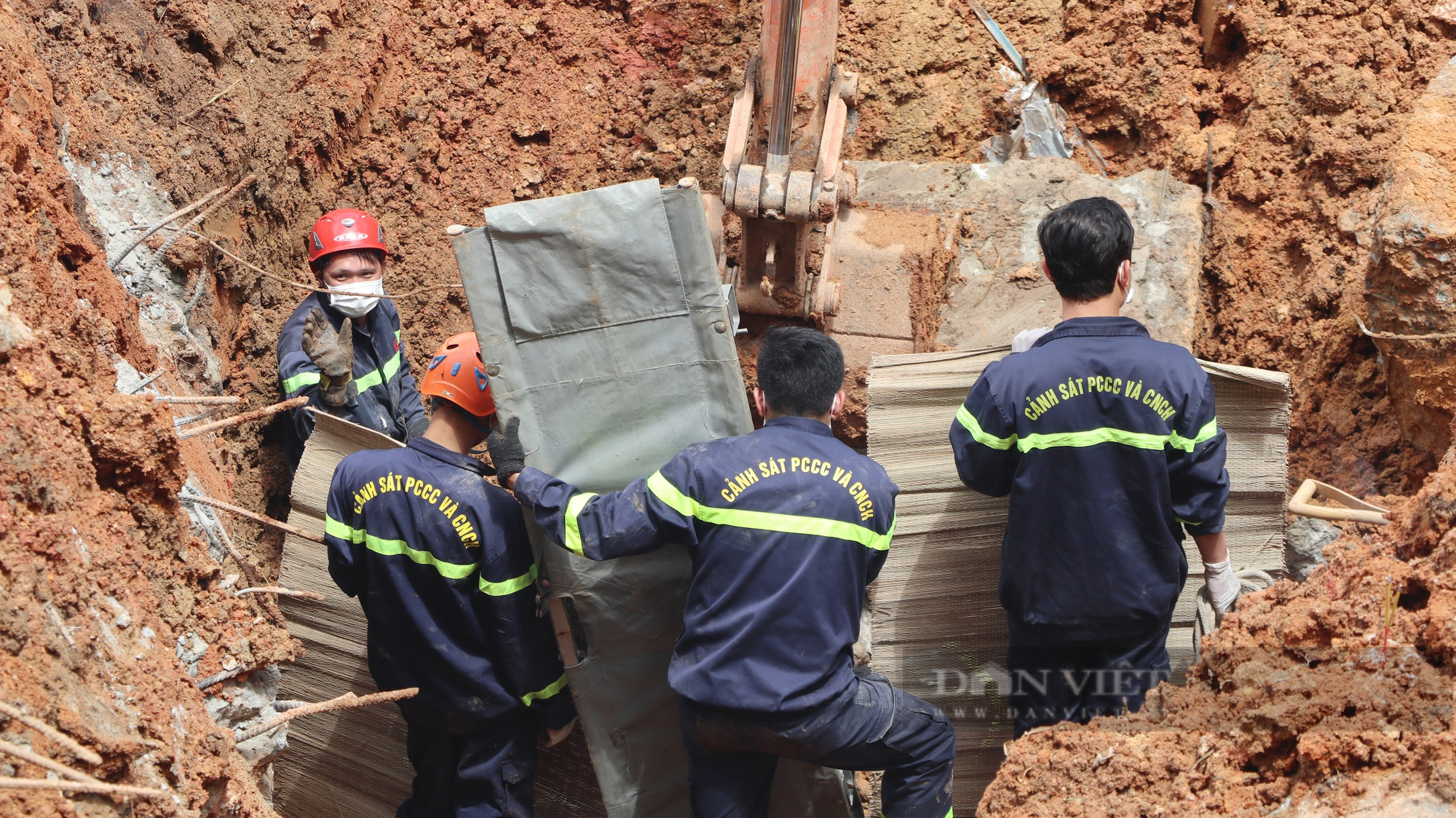 Khởi tố thêm 3 cán bộ liên quan đến vụ sạt lở nghiêm trọng tại TP.Đà Lạt - Ảnh 3.