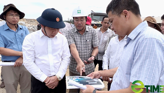 Chủ tịch tỉnh Quảng Ngãi chỉ đạo gỡ 7 vướng mắc cho dự án thép tỷ đô - KKT Dung Quất  - Ảnh 3.