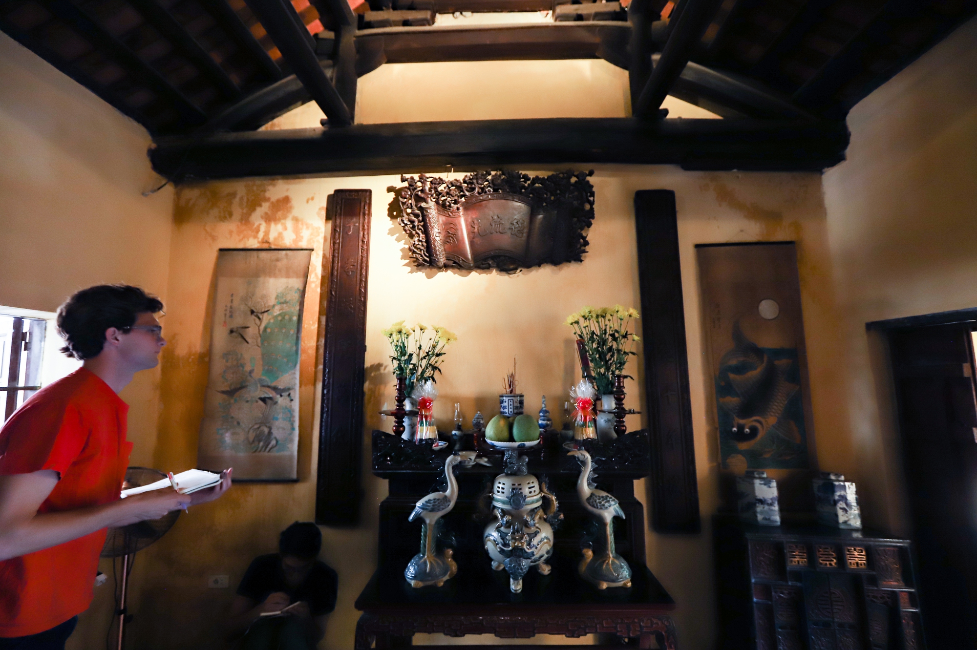 Khám phá ngôi nhà cổ 130 tuổi đặc biệt nhất Hà Nội - Ảnh 8.