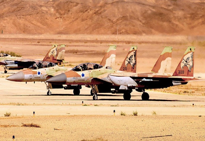 Tiêm kích F-15I Ra'am là &quot;át chủ bài&quot; của Israel trong chiến lược răn đe - Ảnh 13.