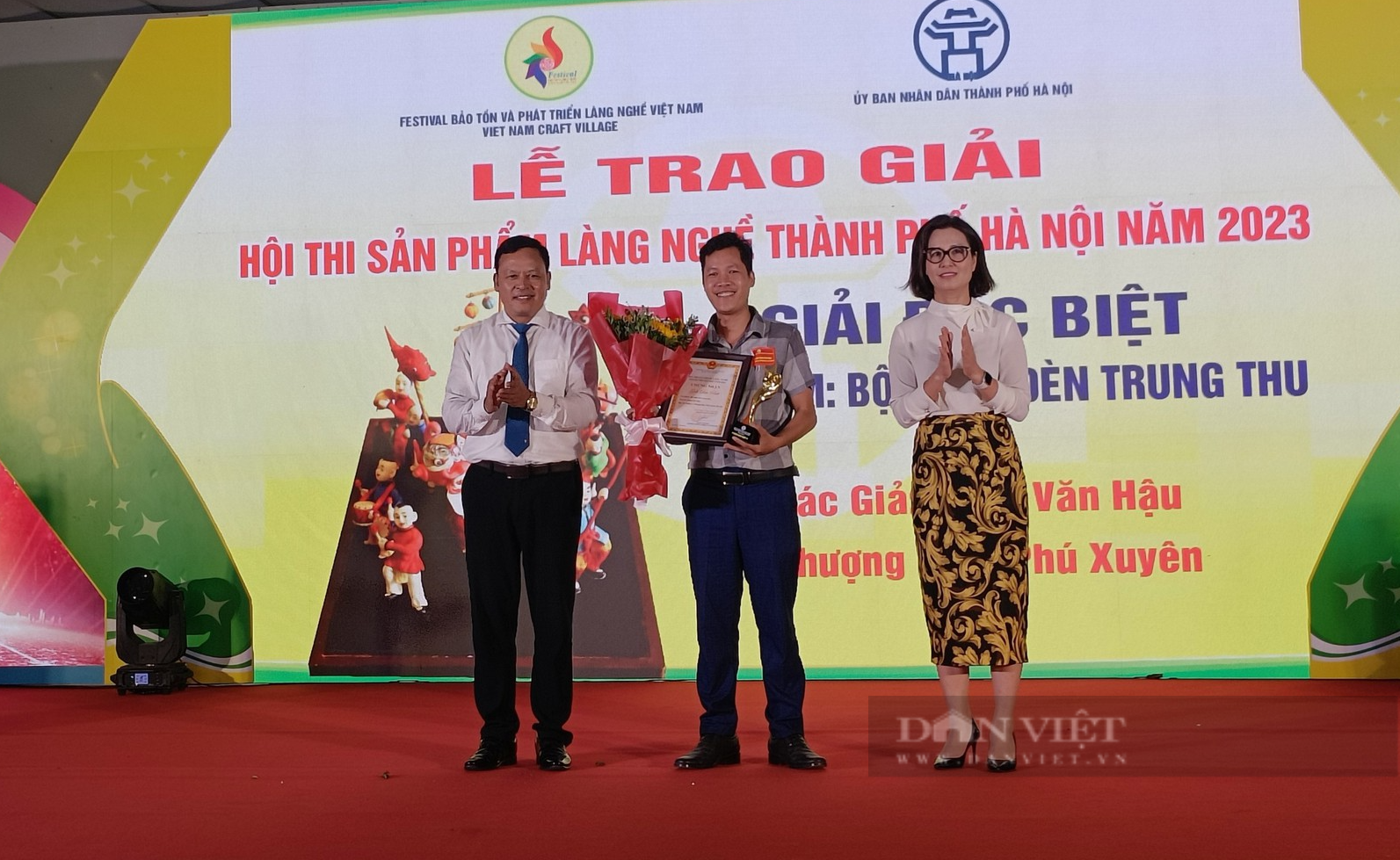56 tác phẩm được trao giải tại Hội thi sản phẩm làng nghề TP Hà Nội 2023: Tác giả trẻ nhất chỉ mới 18 tuổi - Ảnh 3.