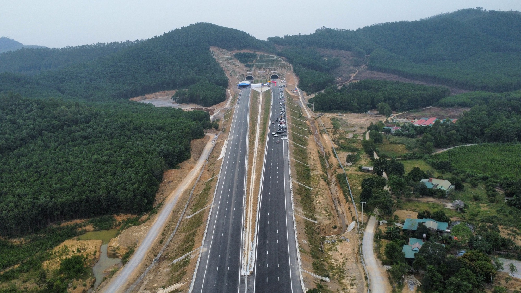 Điểm tên những tuyến cao tốc sẽ cắm biển tốc độ tối đa 90km/h- Ảnh 1.