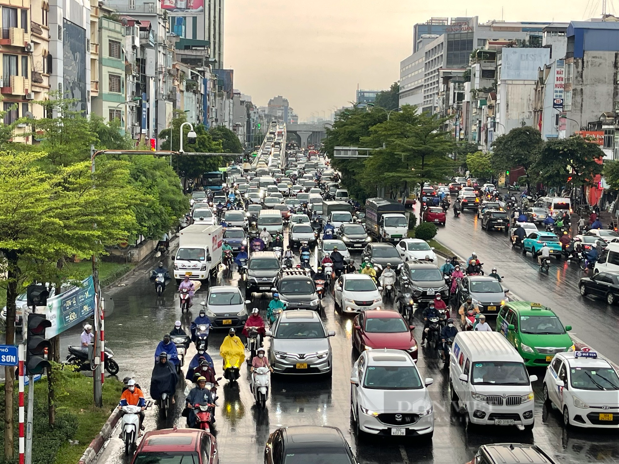 Người dân Thủ đô nói gì trước thông tin làm nhánh chuyển tiếp từ Vành đai 2 trên cao xuống đường Nguyễn Trãi? - Ảnh 5.