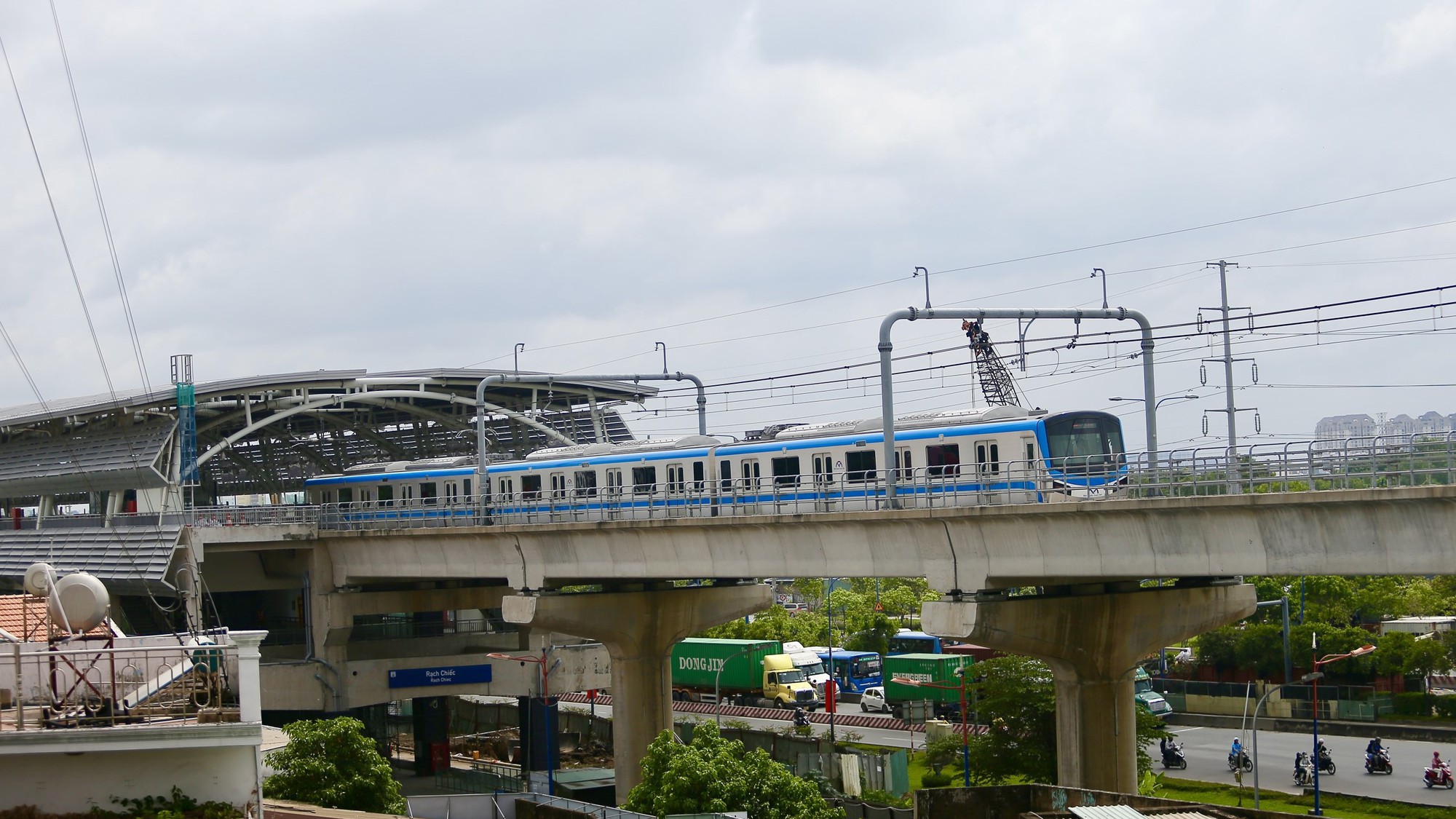 Không thể hoàn thành trong năm 2023, MAUR xin thêm thời gian thi công tuyến metro số 1 TP.HCM - Ảnh 2.