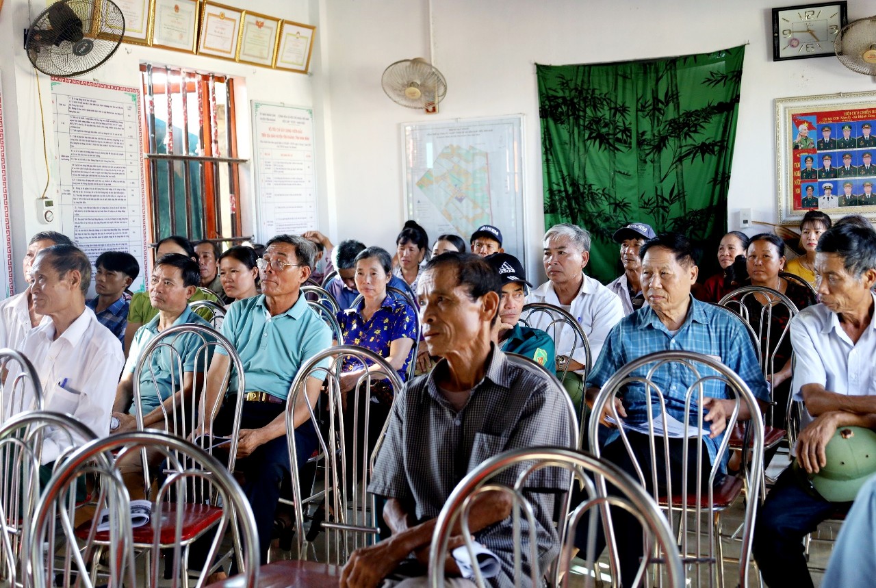 Ninh Bình: Gần 100 nông dân được tập huấn kỹ thuật nuôi trùn quế - Ảnh 2.