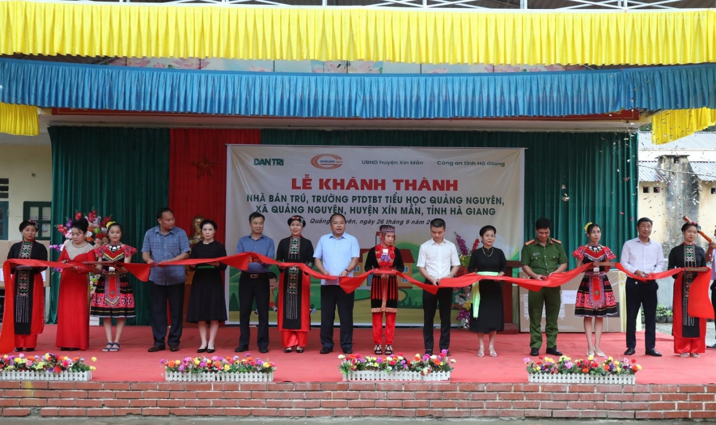 Him Lam khánh thành nhà bán trú cho học sinh vùng cao - Ảnh 1.