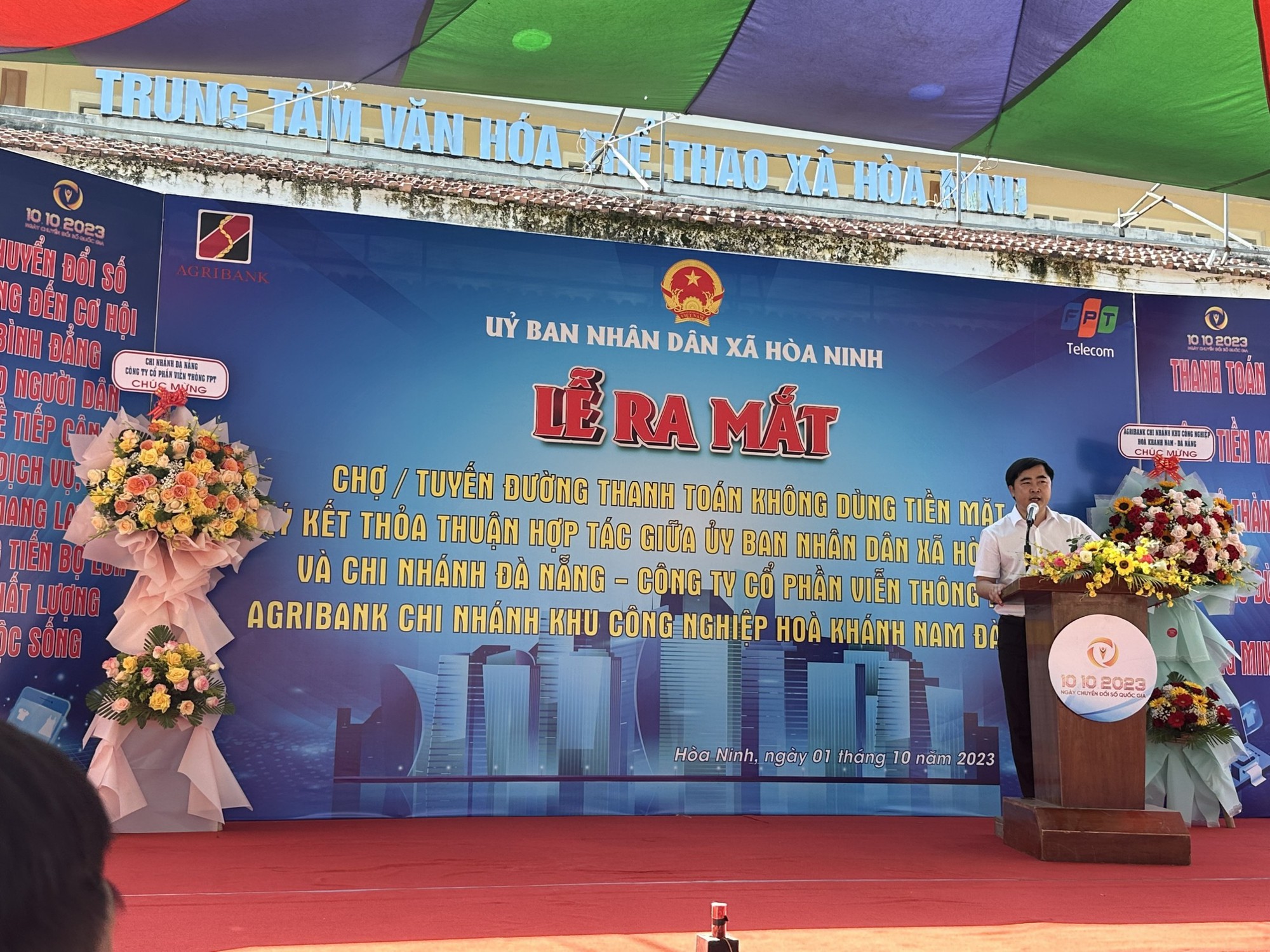 Agribank Chi nhánh KCN Hòa Khánh Nam Đà Nẵng ra mắt chợ, tuyến đường thanh toán không dùng tiền mặt - Ảnh 3.