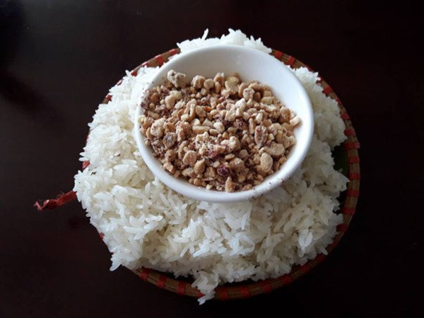 Gà gáy là giống lúa nếp đặc sản ở Phú Thọ, ra thăm đồng nhiều người trầm trồ, ăn miếng xôi càng thích - Ảnh 2.