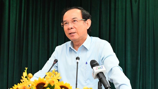 Bí thư TP.HCM Nguyễn Văn Nên: Nhìn thẳng, không né tránh việc giải ngân đầu tư công thấp - Ảnh 1.