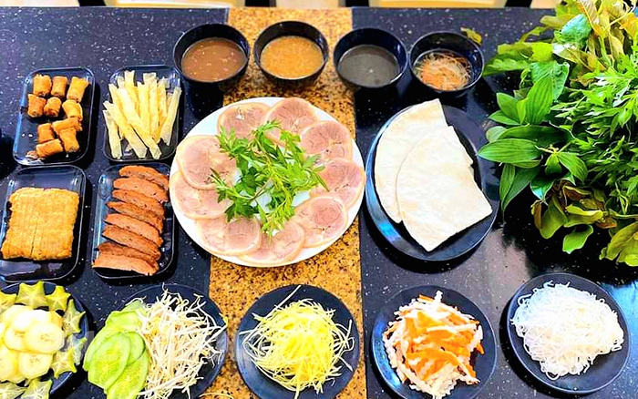 Loại bánh ngon nổi tiếng ở Tây Ninh, sao ăn kèm với các loại rau rừng mới &quot;đôi lứa xứng đôi&quot;?